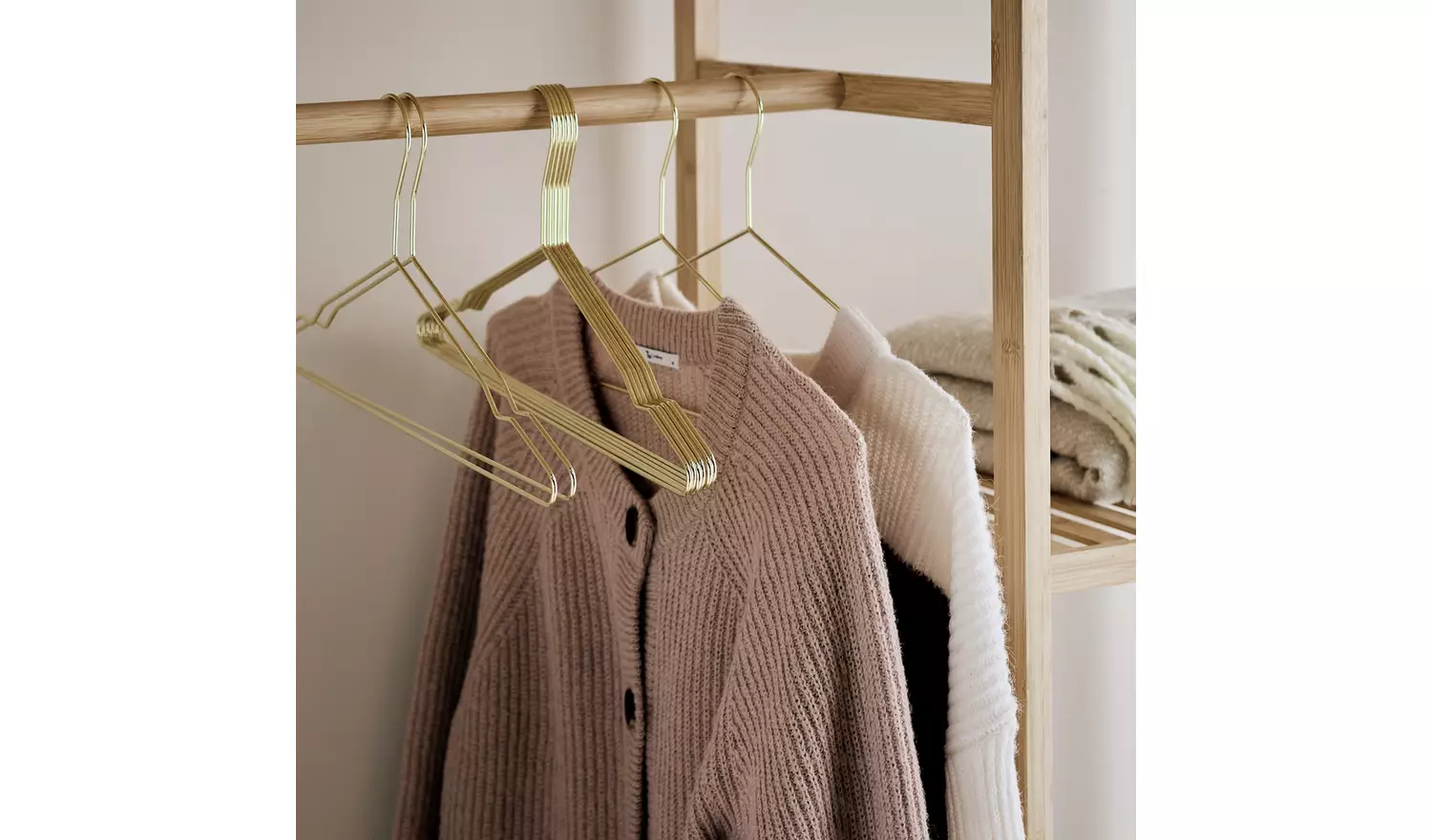 Habitat Pack of 10 Hangers - Golden