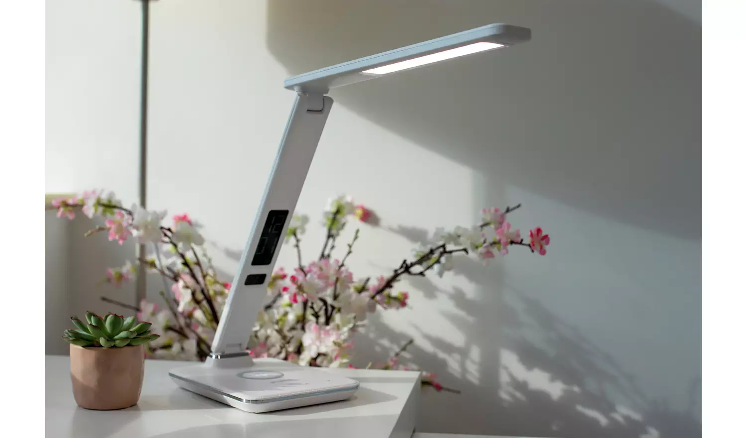 Groov-e Ares LED Charging Desk Lamp - White
