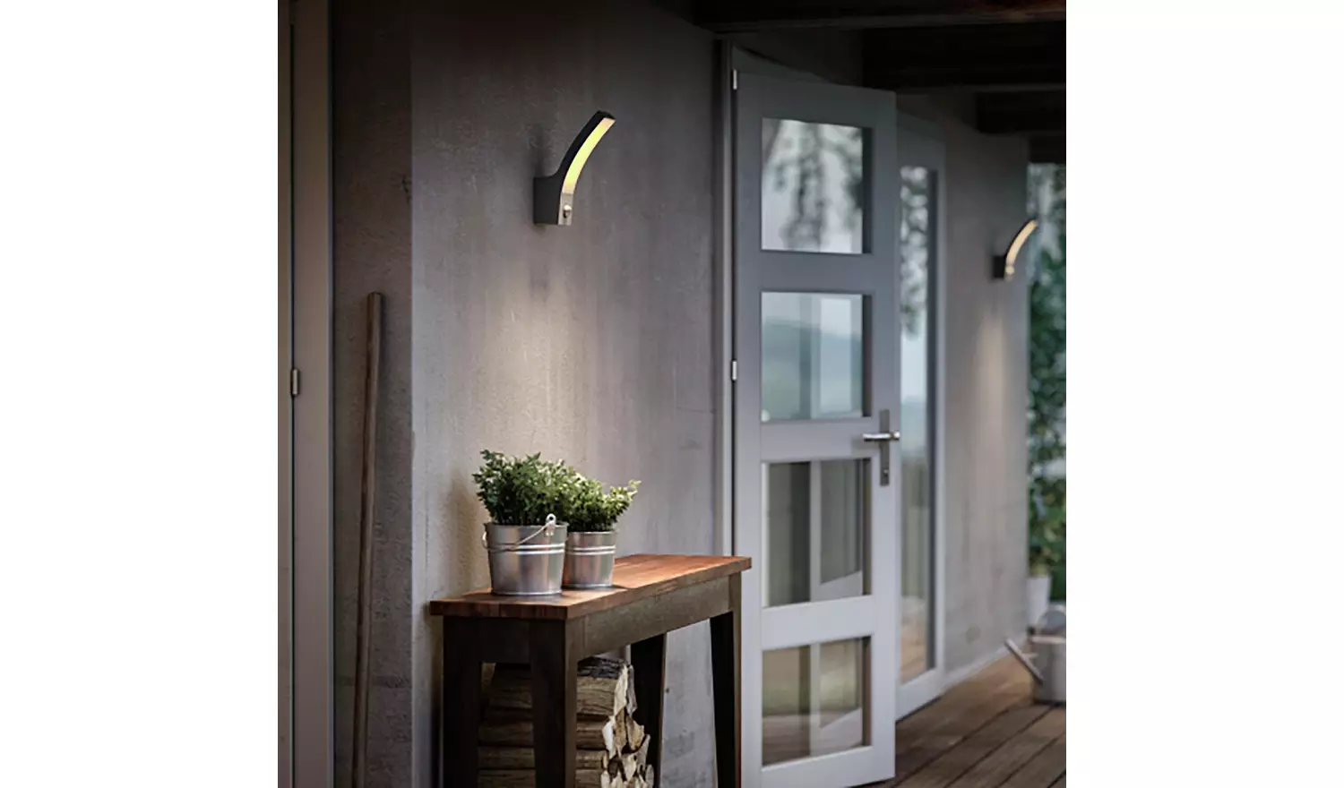 Philips LED Splay Outdoor Wall Light with PIR