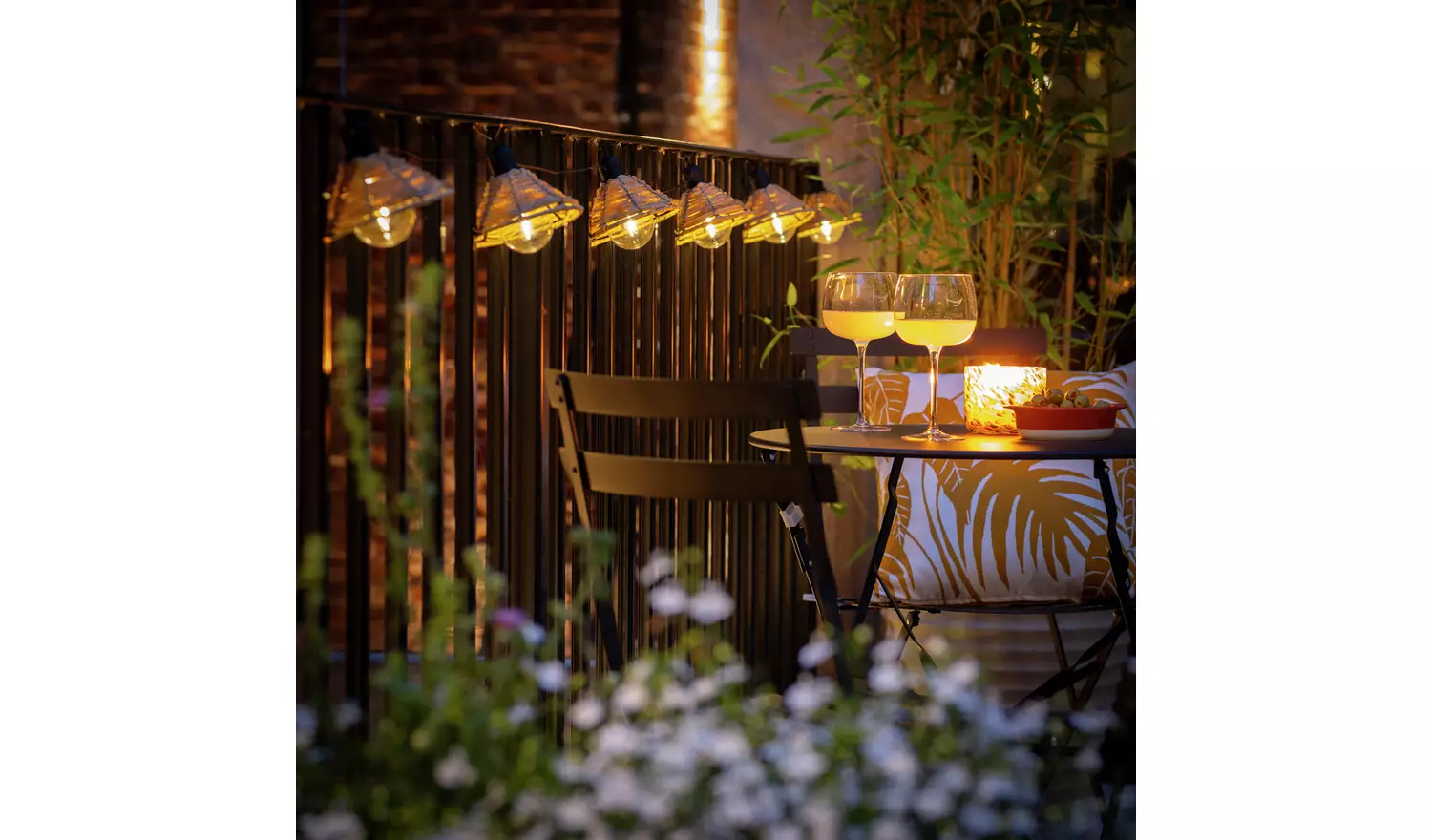 Habitat 6 Warm White Rattan Effect Solar String Light