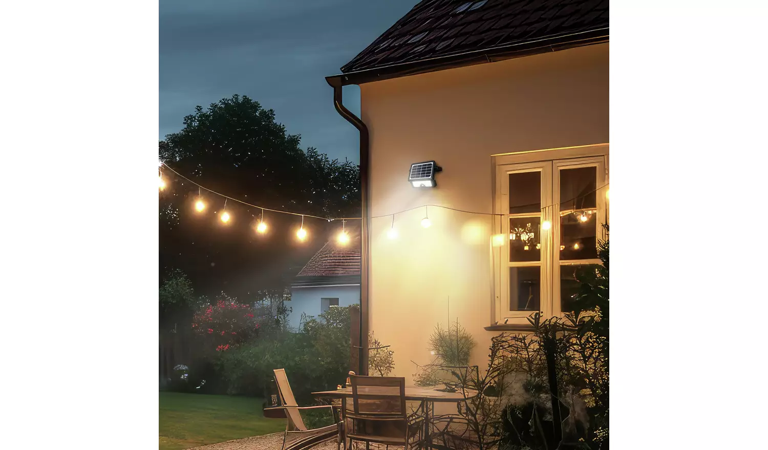 Luceco 5W Solar PIR Outdoor Floodlight