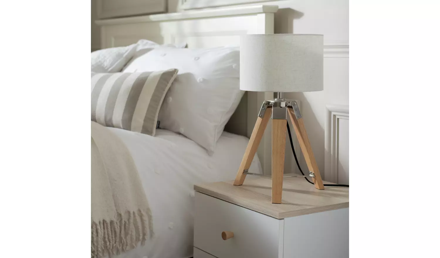 Habitat Lyle Wooden 46cm Tripod Table Lamp - Natural & Cream