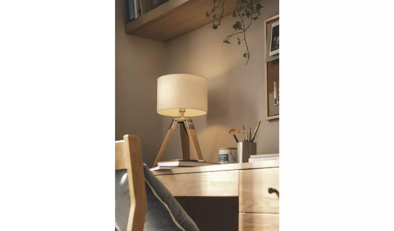 Habitat Lyle Wooden 46cm Tripod Table Lamp - Natural & Cream
