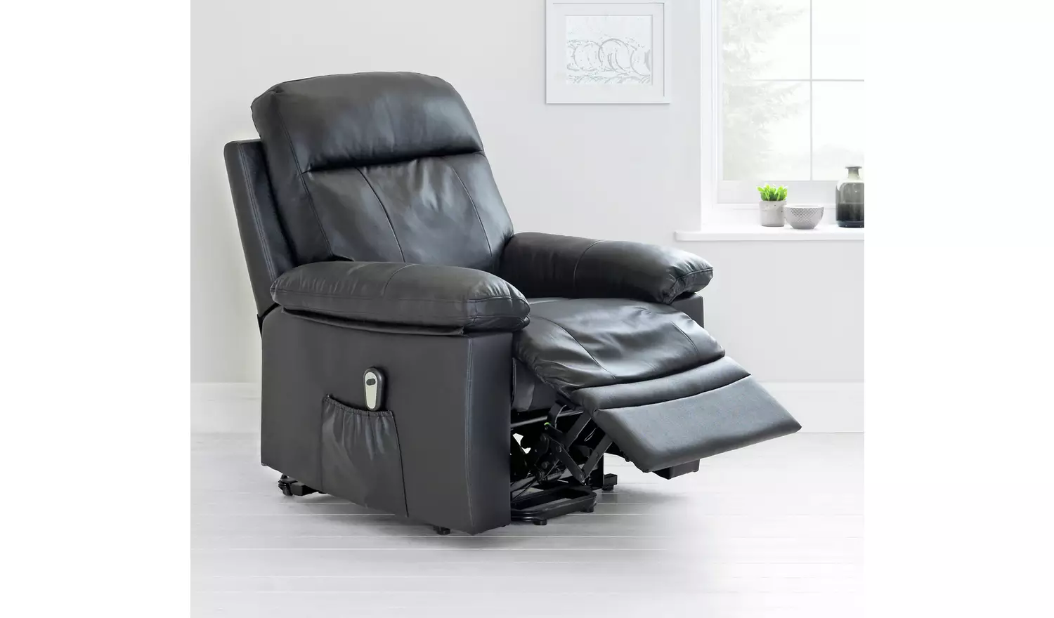 Argos Home Paolo Leather Mix Rise & Recline Chair - Black