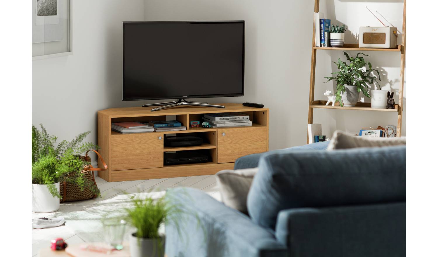 Argos Home Corners 2 Door TV Unit - Natural