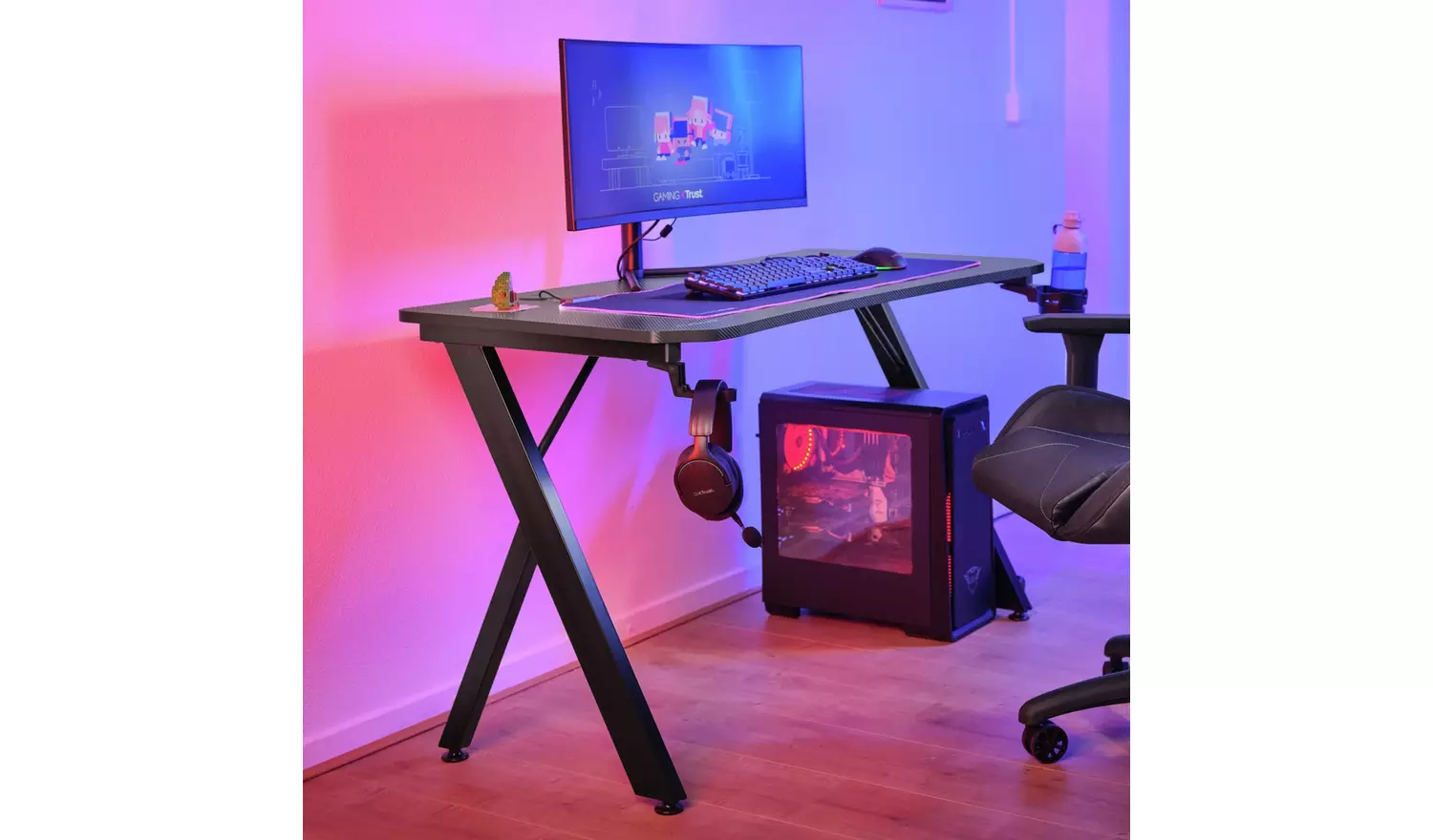 Trust GXT700 Omnius Gaming Desk - Black