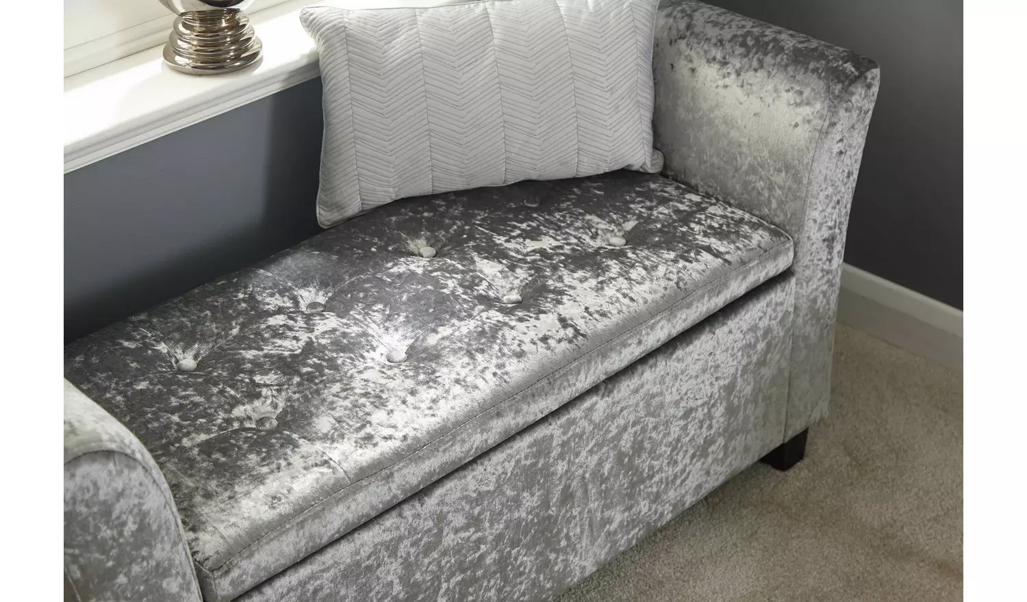 GFW Verona Window Velvet Seat - Grey