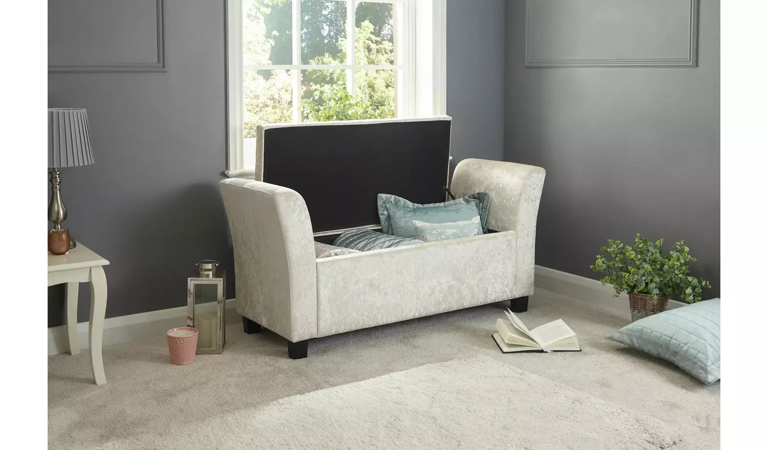 GFW Verona Window Velvet Seat - Oyster White