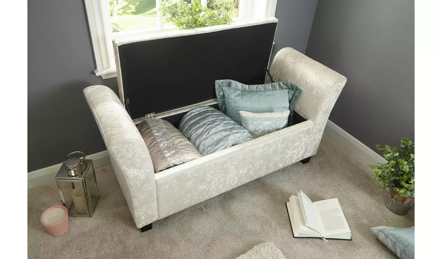 GFW Verona Window Velvet Seat - Oyster White