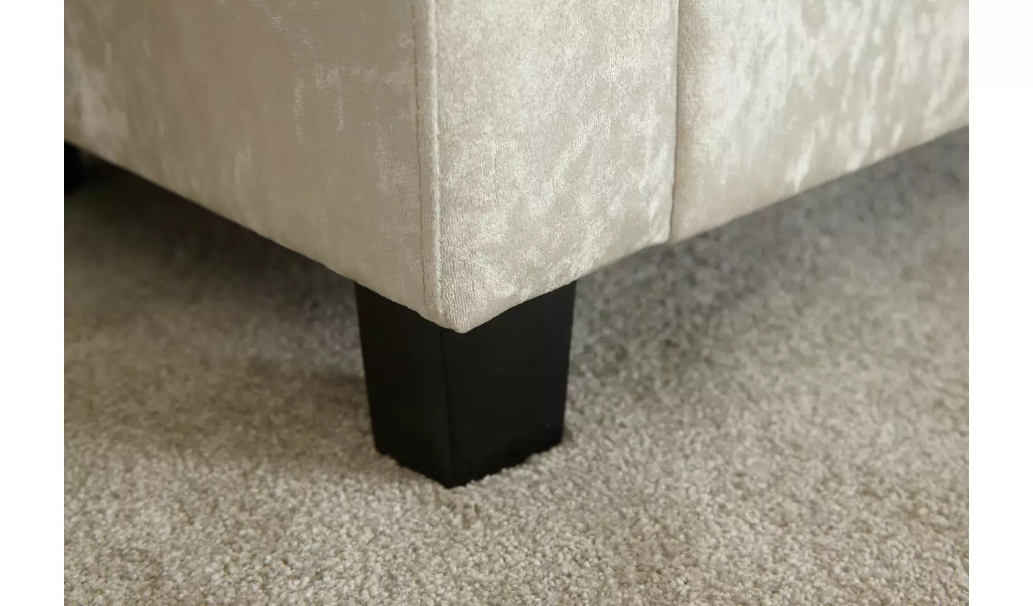 GFW Verona Window Velvet Seat - Oyster White