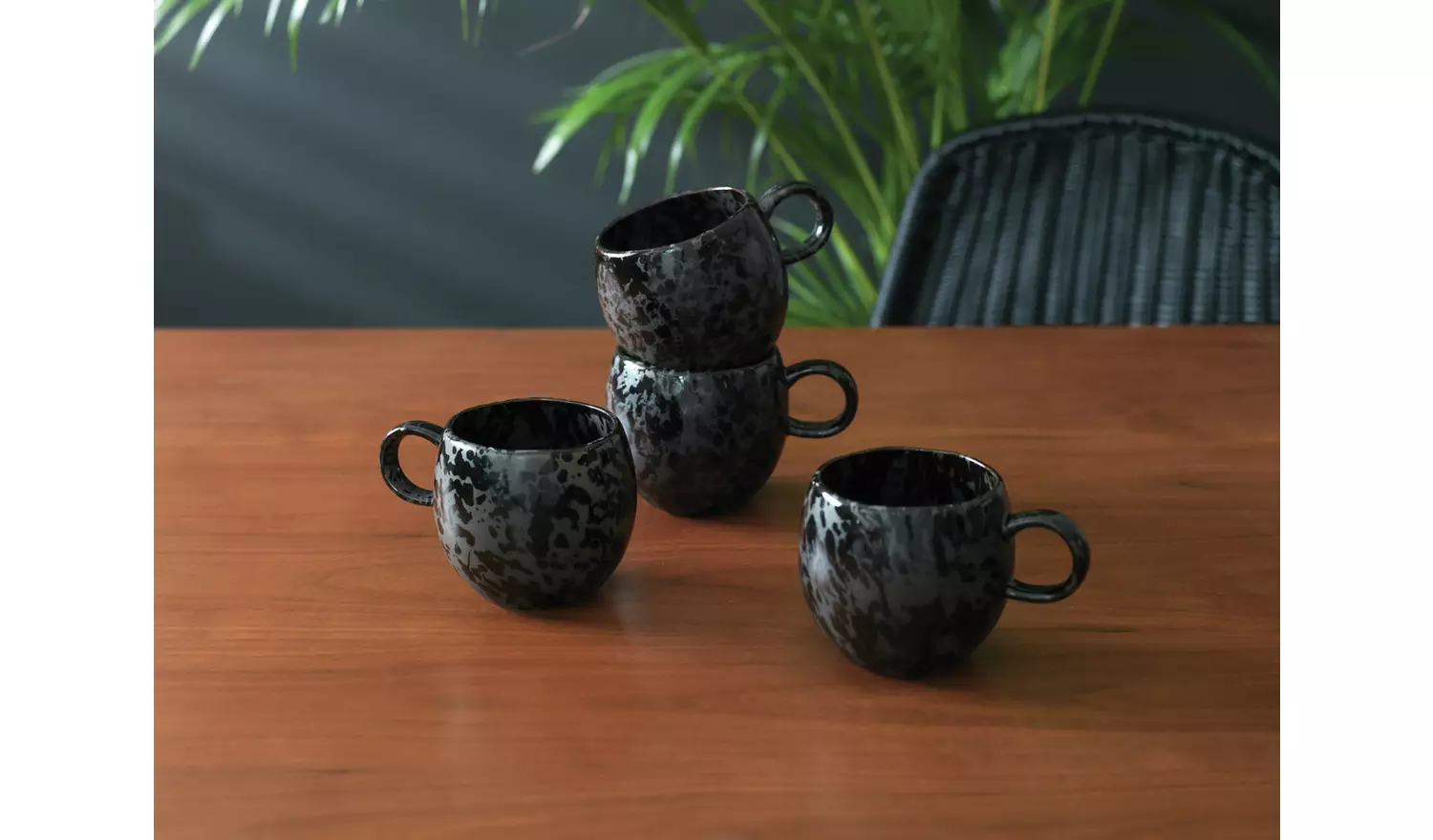 Habitat Set of 4 Preto Stoneware Mugs