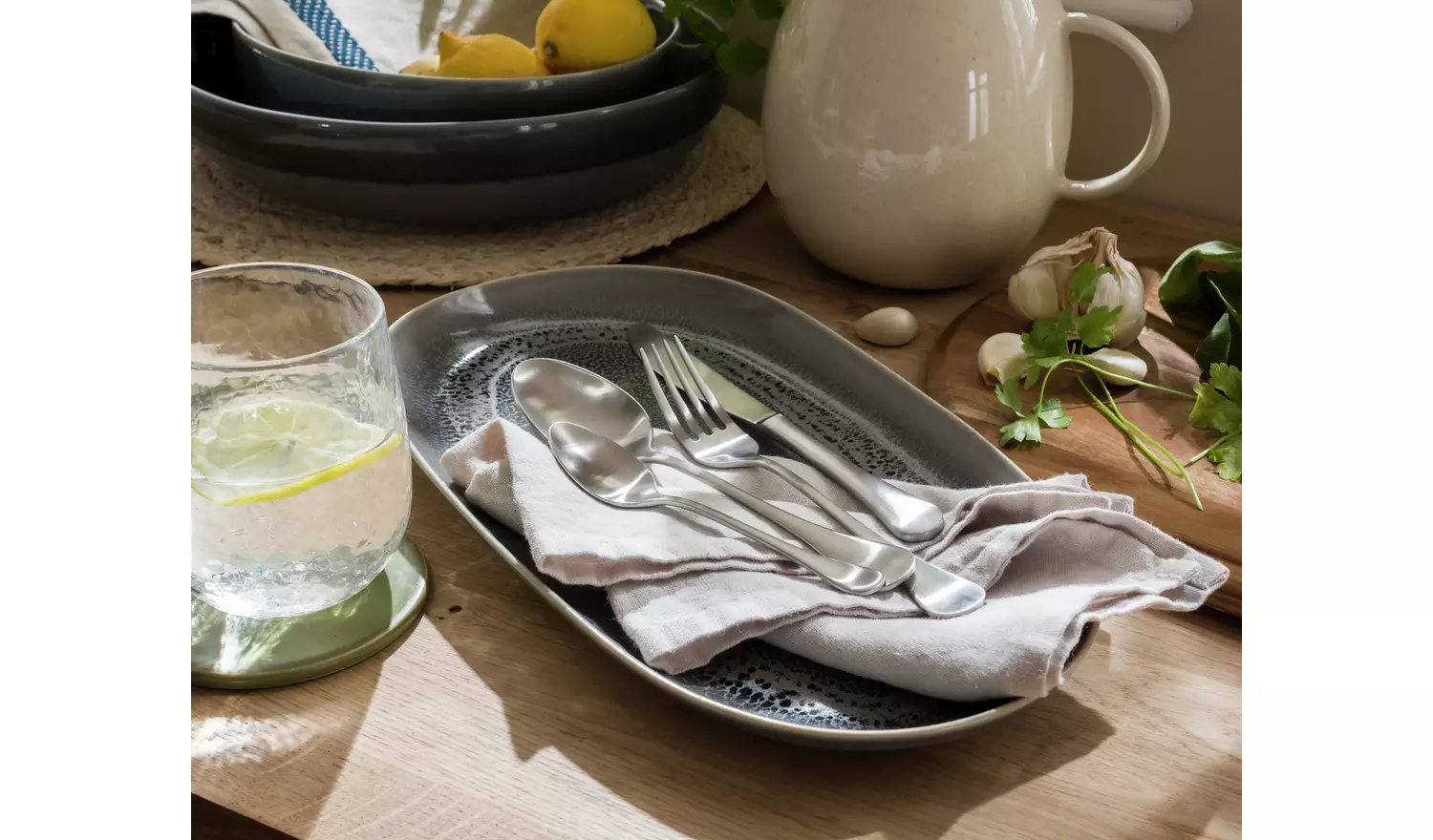 Habitat Evora 16 Piece Stainless Steel Cutlery Set - Satin