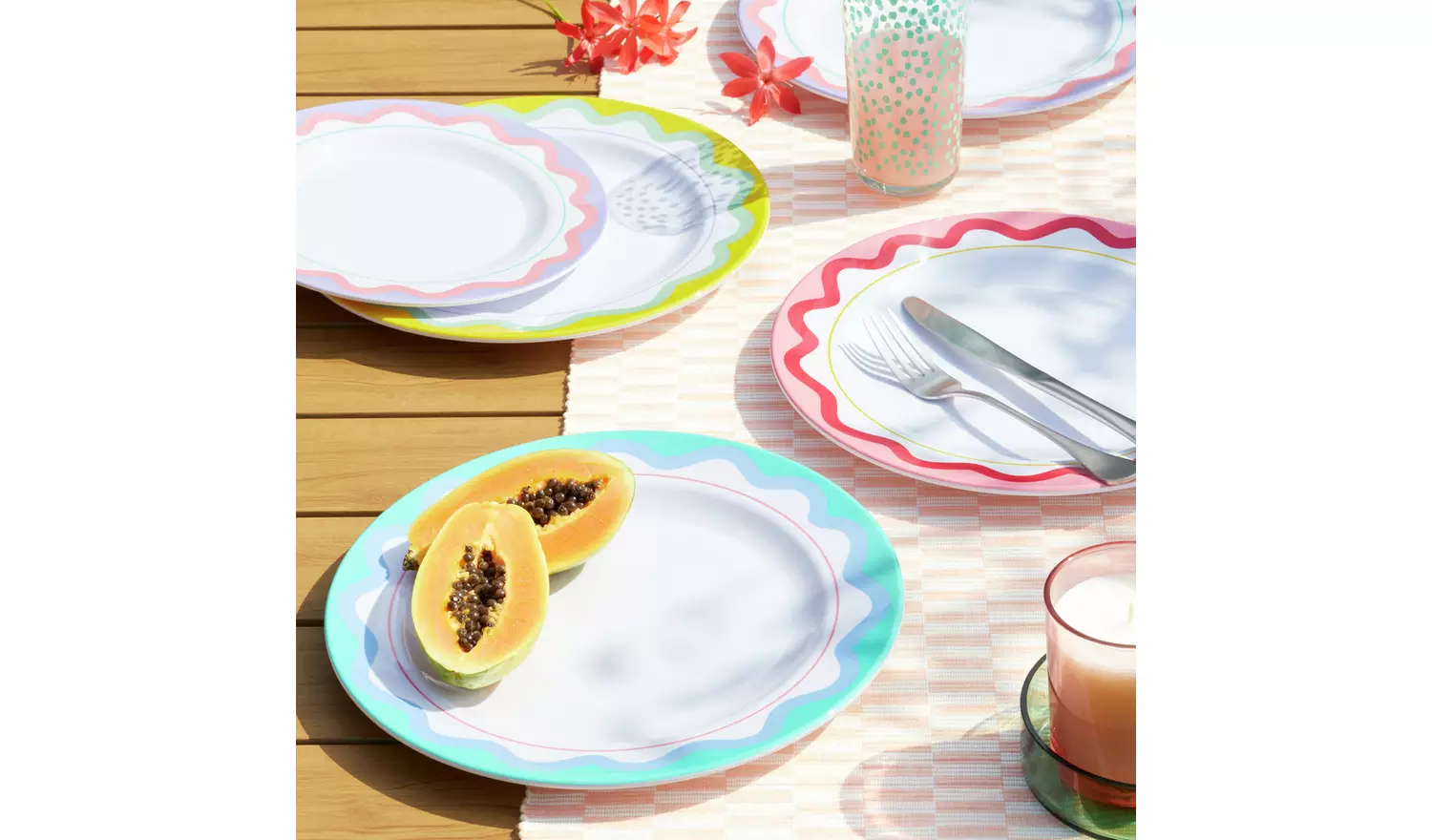 Home Wiggle Design Dinner Plates – Set of 4