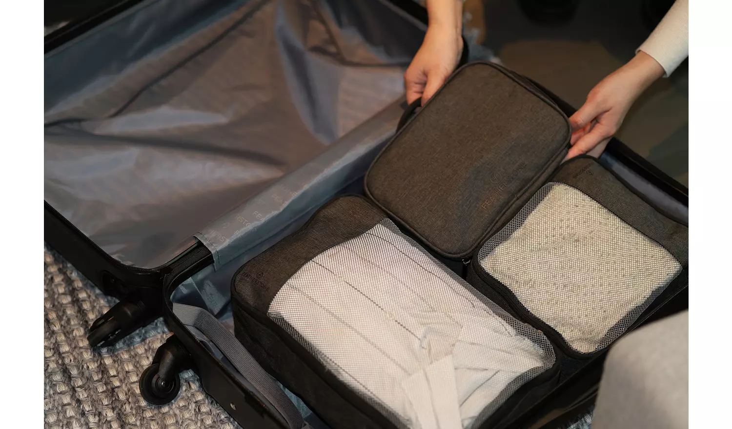 Featherstone 4 Wheel Hard Suitcase - Large, Black