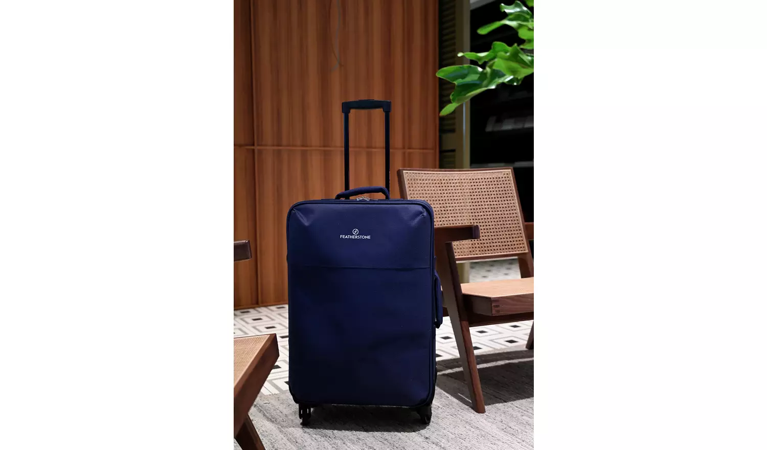 Featherstone 4 Wheel Soft Suitcase - Medium, Navy