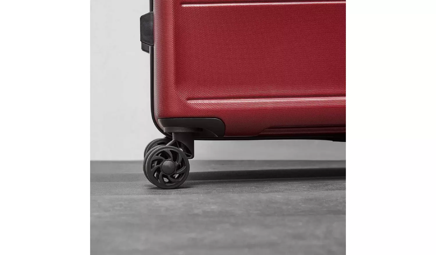Rock 8 Wheel Hard Suitcase - Medium