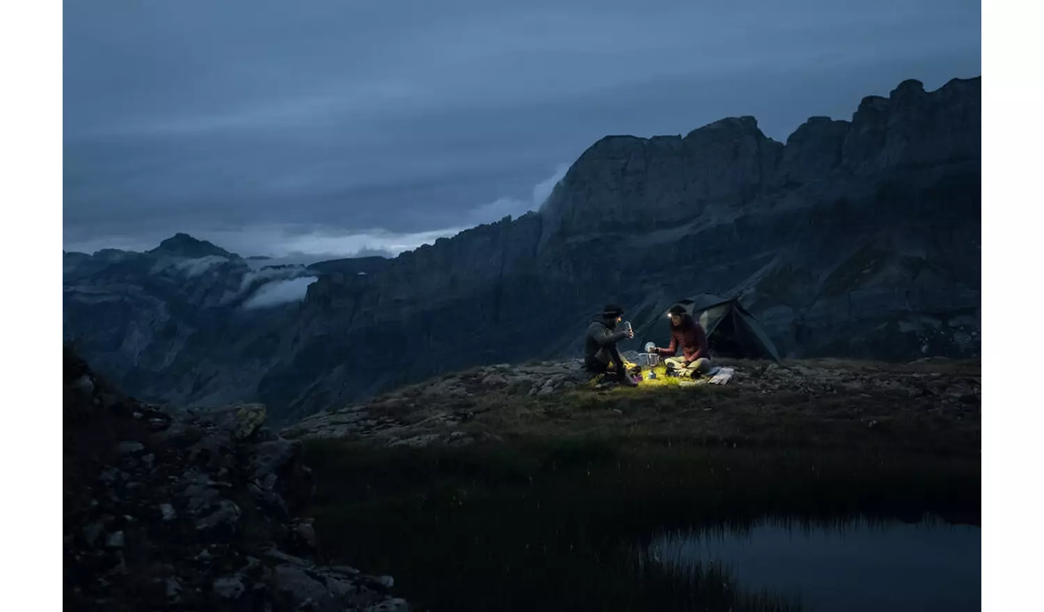 Decathlon Usb Rechargeable Headlamp - 600 Lumens - Red