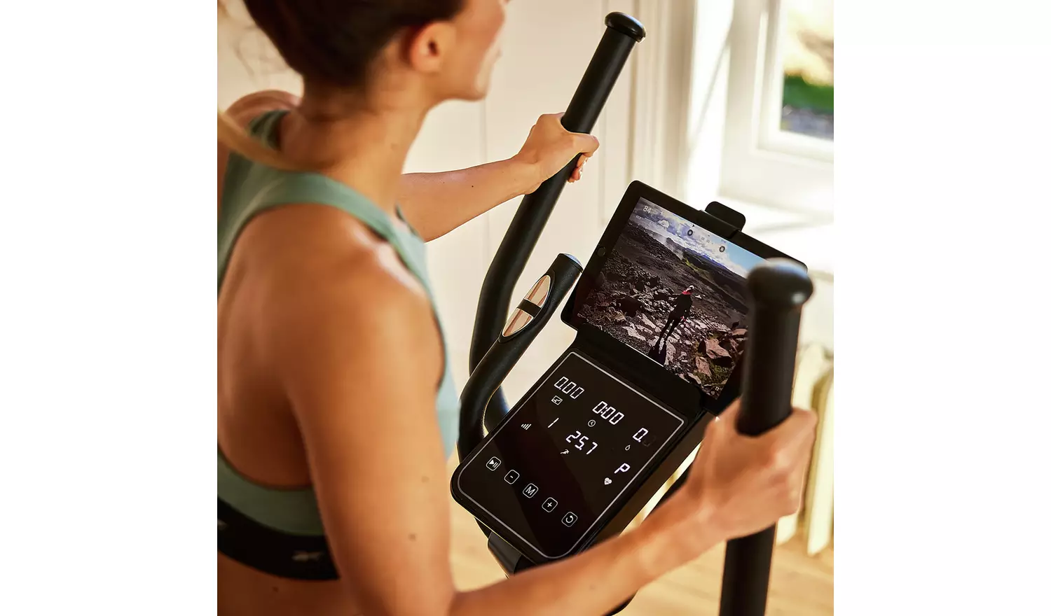 Reebok FR30 Elliptical Cross Trainer with Connected Fitness