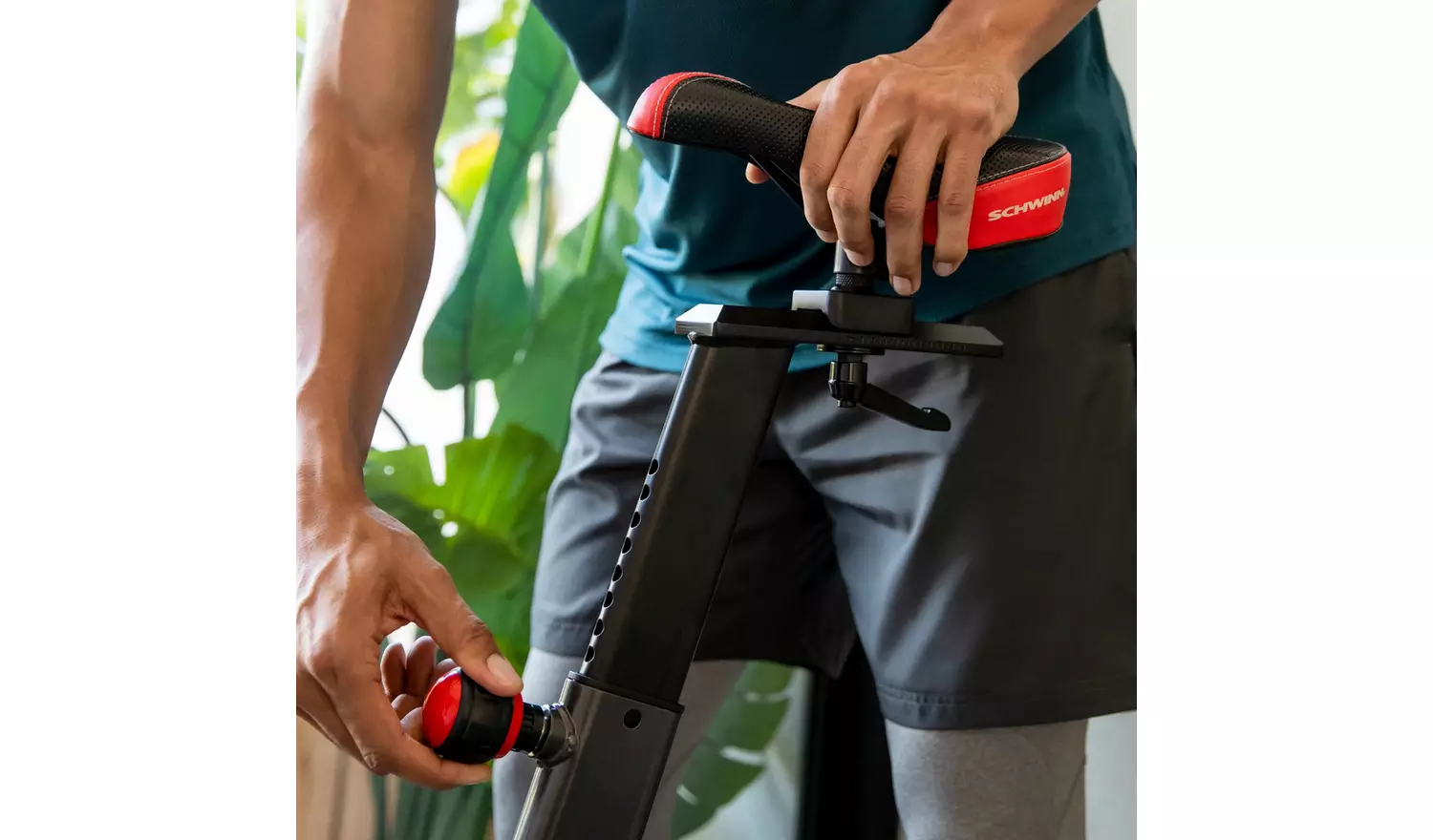 Schwinn 800IC Upright Exercise Bike