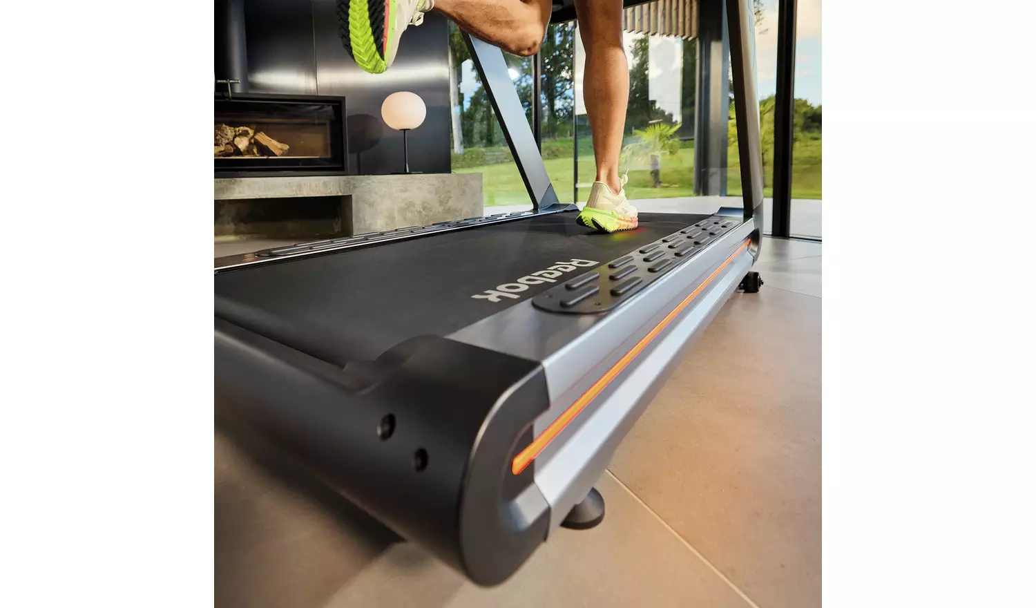 Reebok Z-Tech DC Treadmill with Connected Fitness