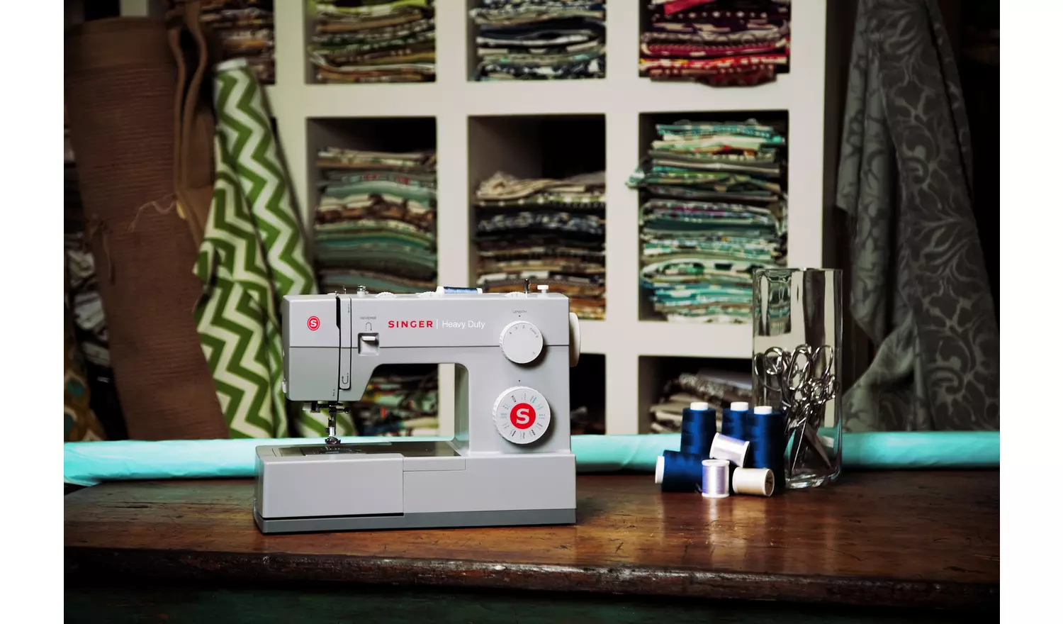 Singer Heavy Duty 4423 Sewing Machine