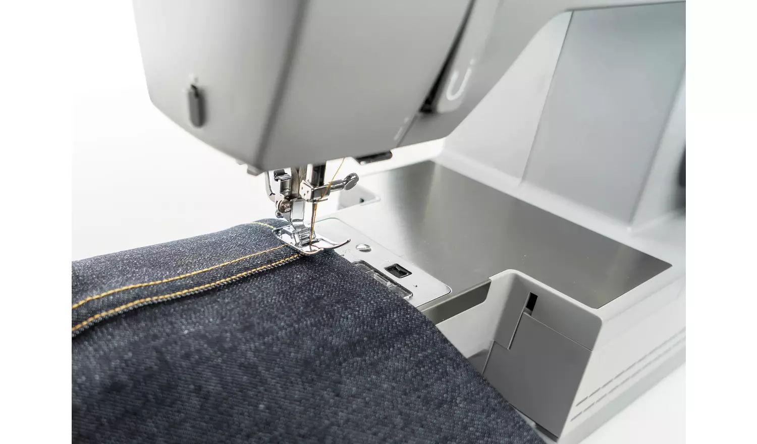 Singer Heavy Duty 6335M Sewing Machine