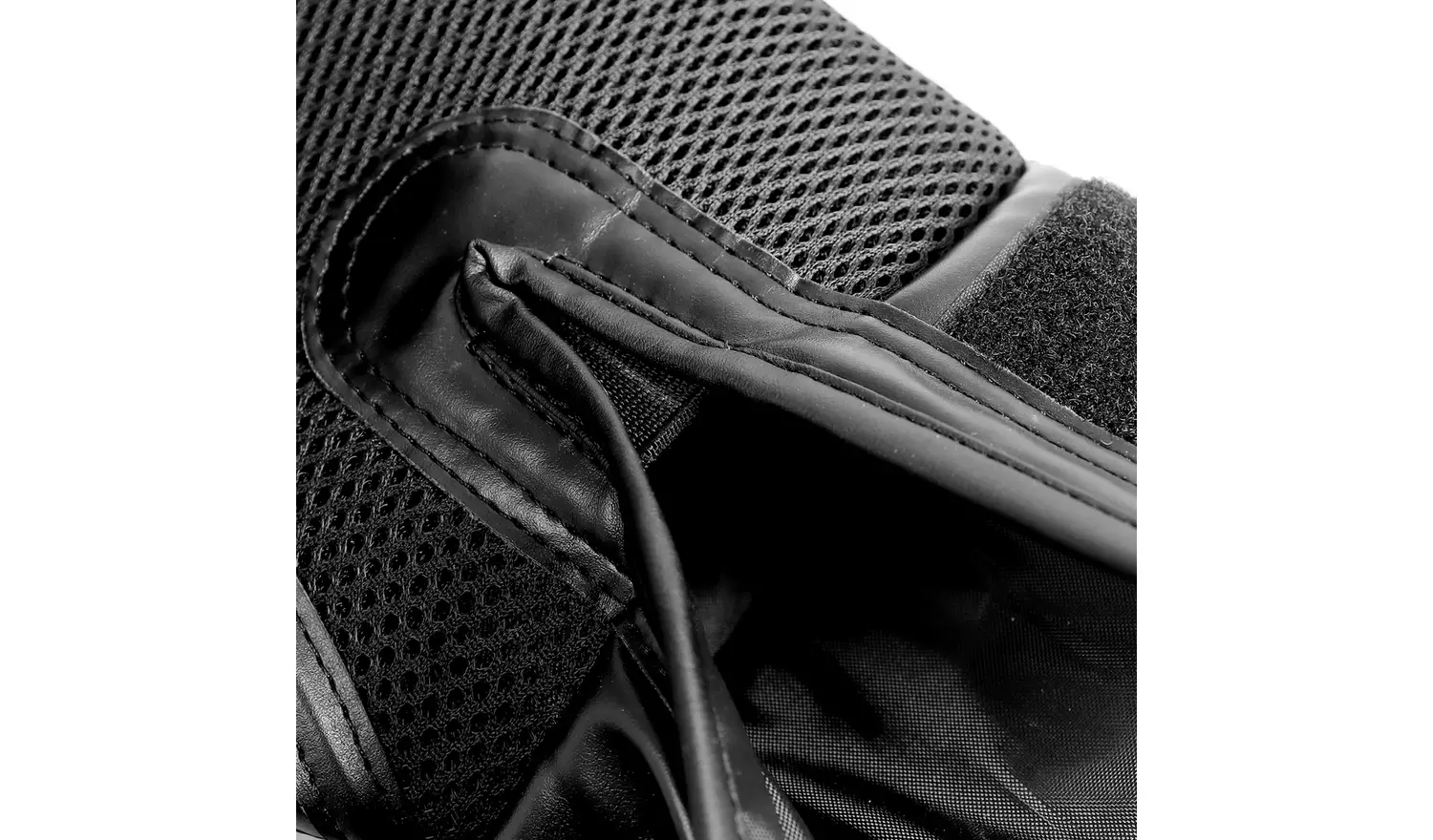 Pro Power 140Z Boxing Gloves - Black