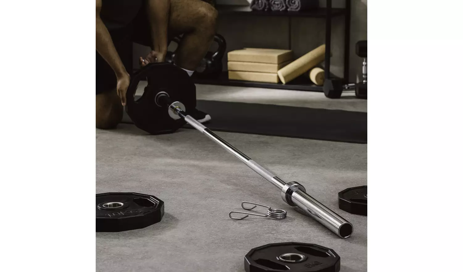 Pro Fitness 6ft Olympic Barbell - Chrome