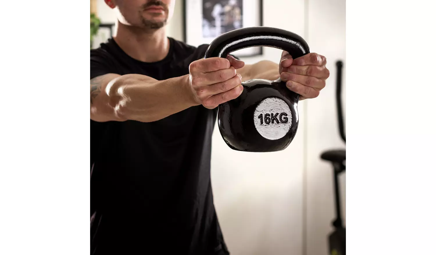 Pro Fitness Cast Iron Kettlebell Black - 16kg