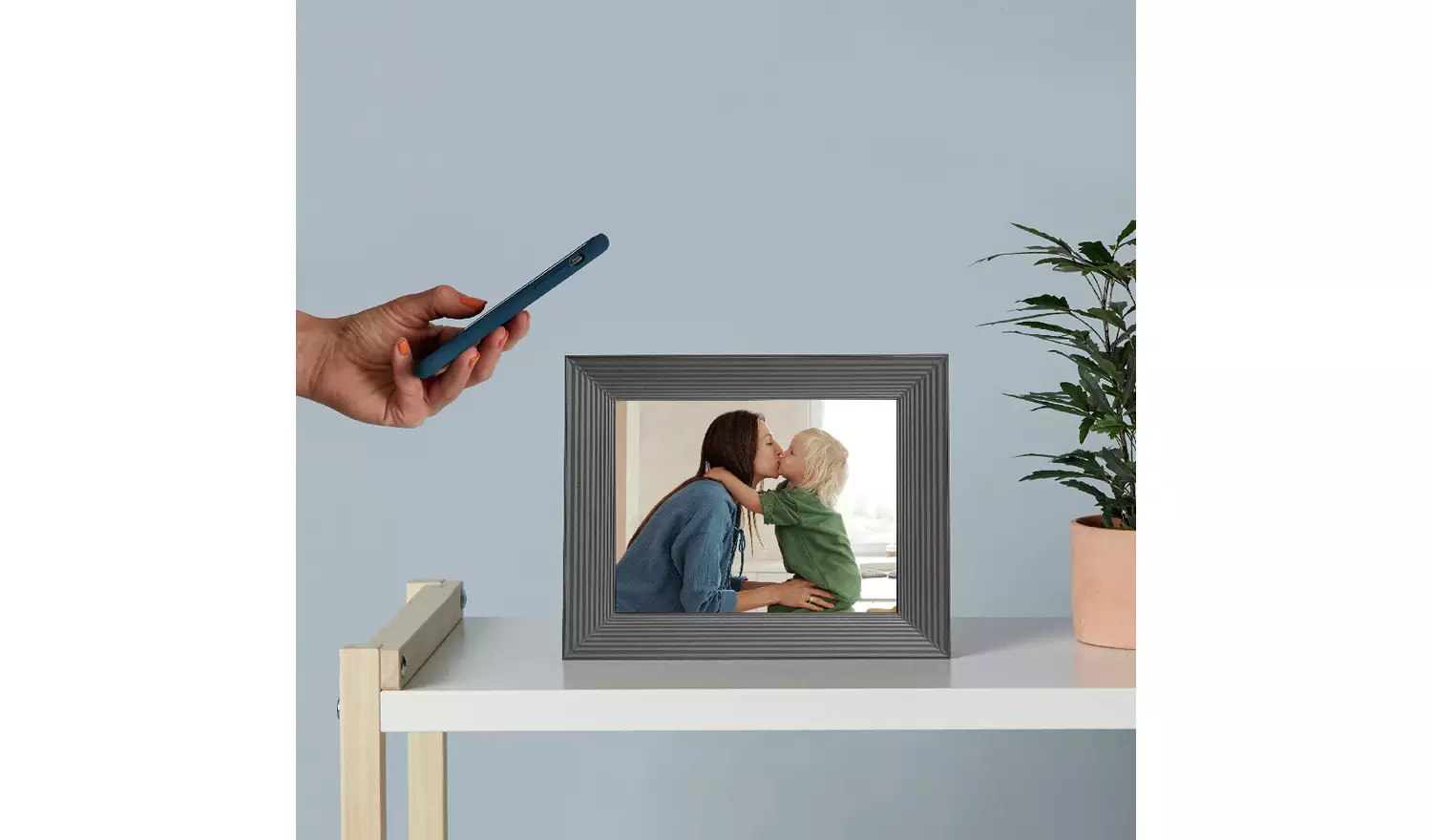 AURA Mason 9 Inch Digital Photo Frame - Graphite