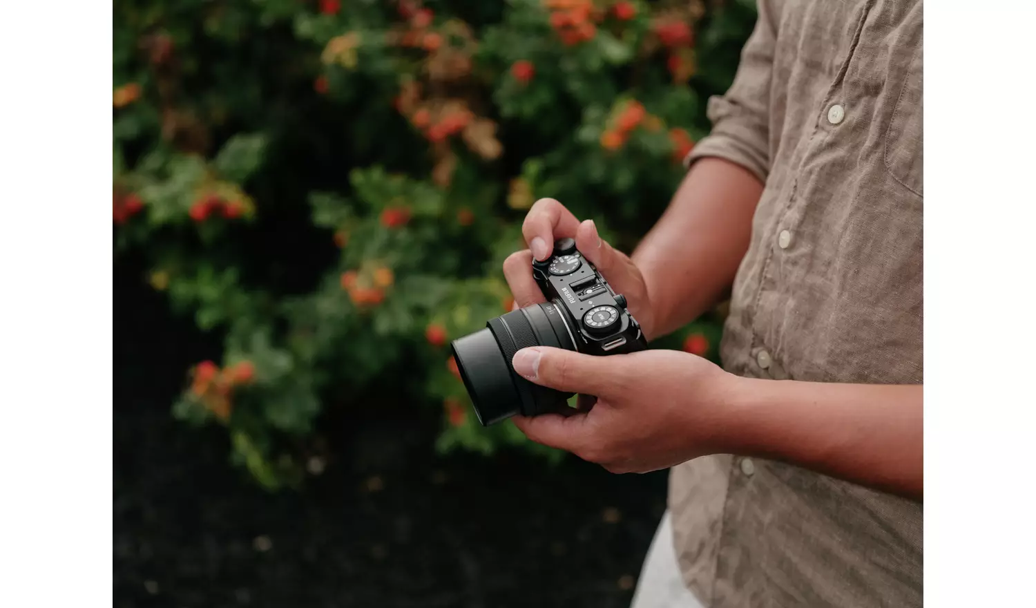 FujiFilm X-M5 XC15 45MM Mirrorless Camera with Lens - Black