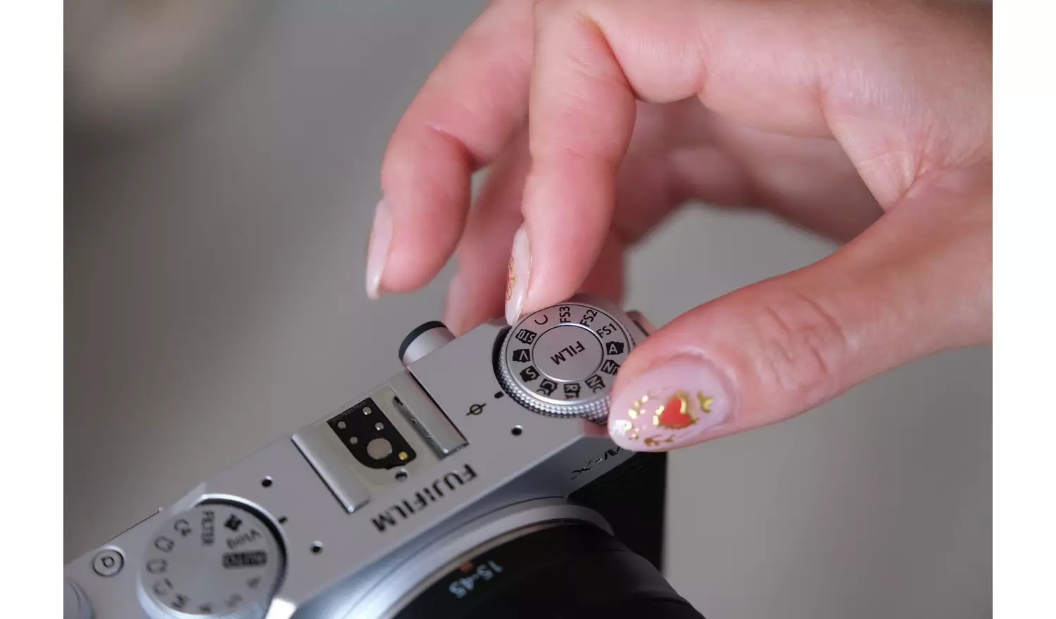 FujiFilmX-M5 XC1545MM Mirrorless Camera with Lens - Silver