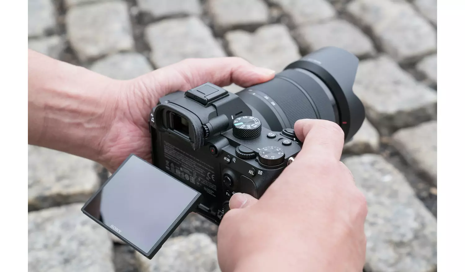 Sony ILCE7M3B.CEC Alpha 7 III Mirrorless Camera