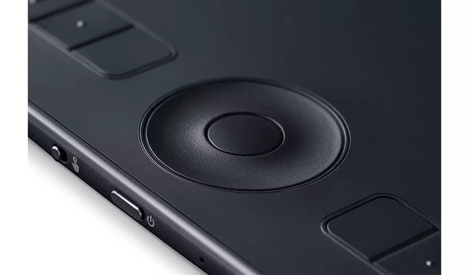 Wacom Intuos Pro Graphics Tablet - Medium