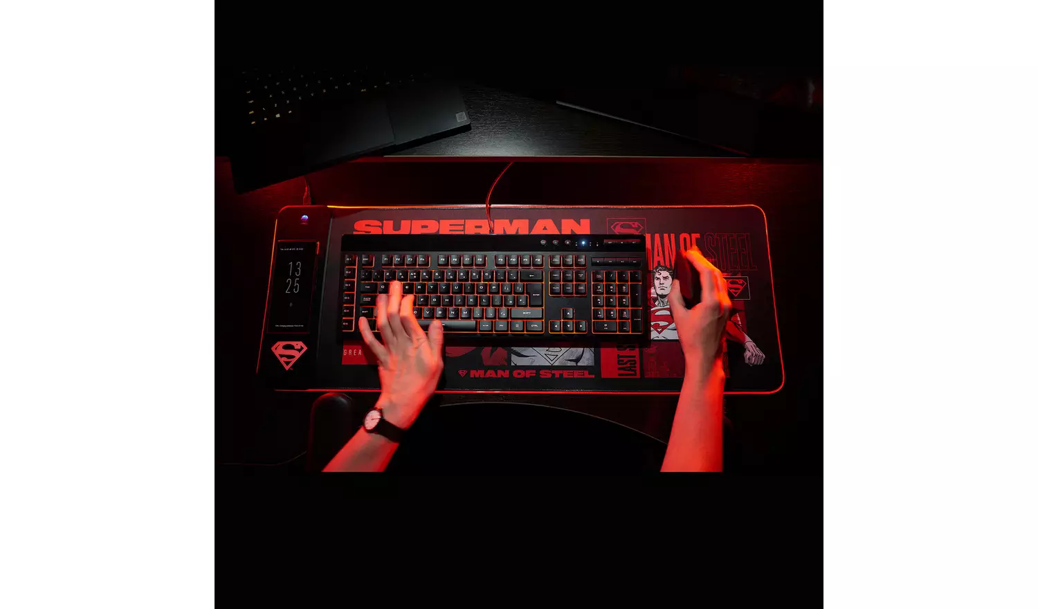 Superman Wireless Charging RGB Gaming Mat