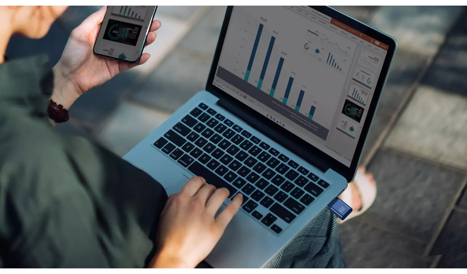 Samsung 400MBs Flash Drive - 128GB