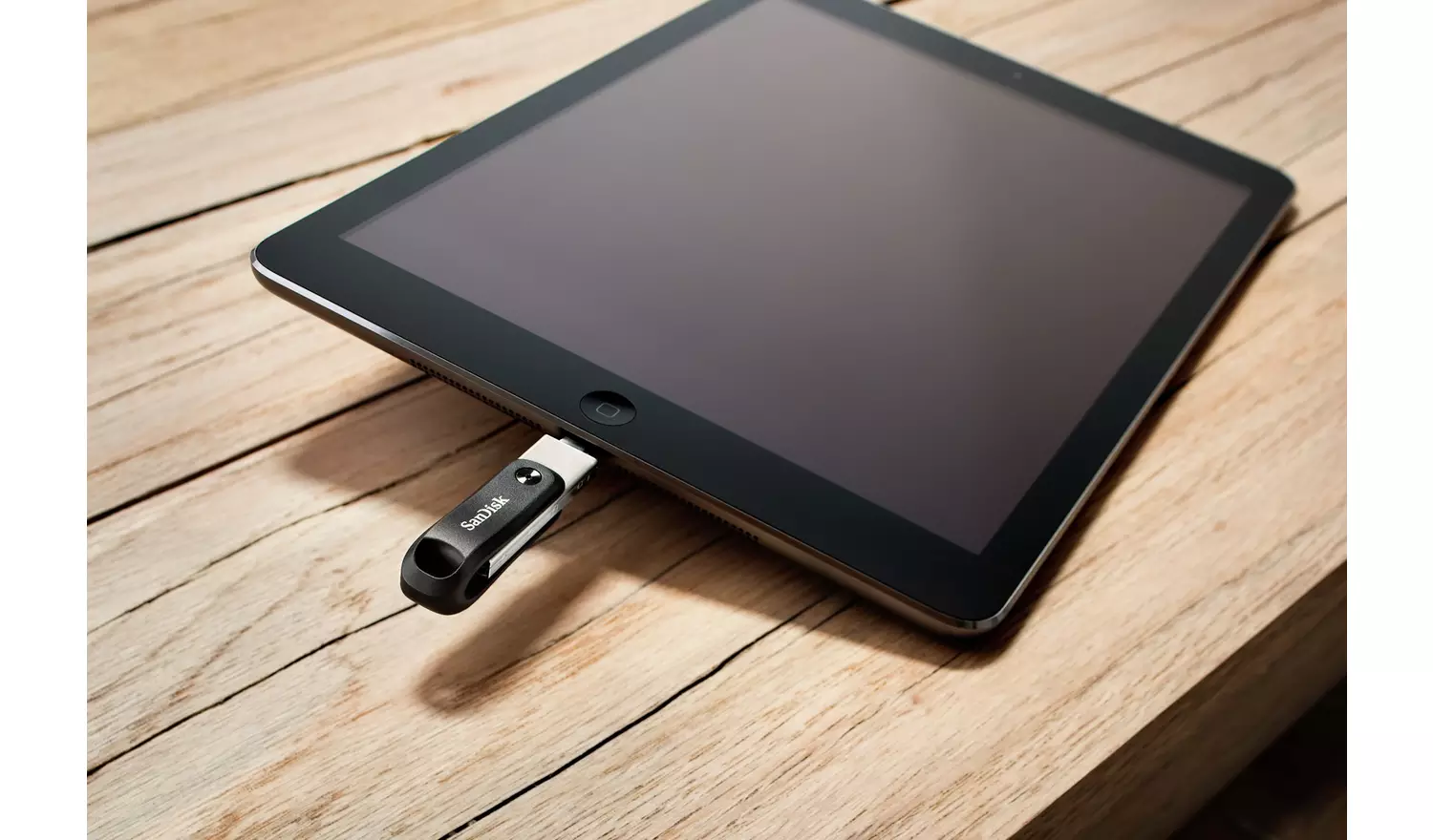 SanDisk iXpand Go USB 3.0 Flash Drive - 128GB