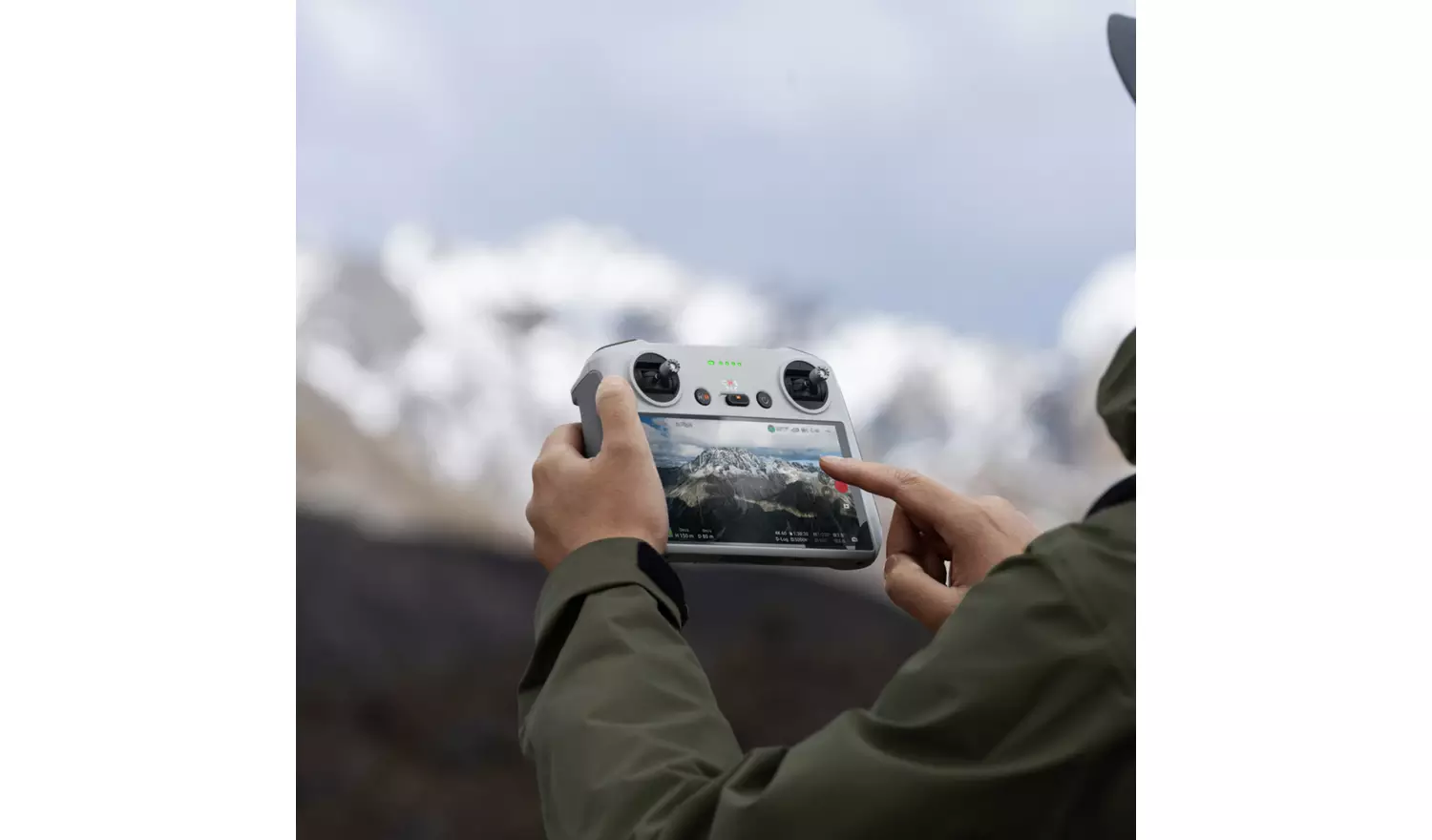 DJI Mavic 3 Classic Drone With DJI RC Remote Controller