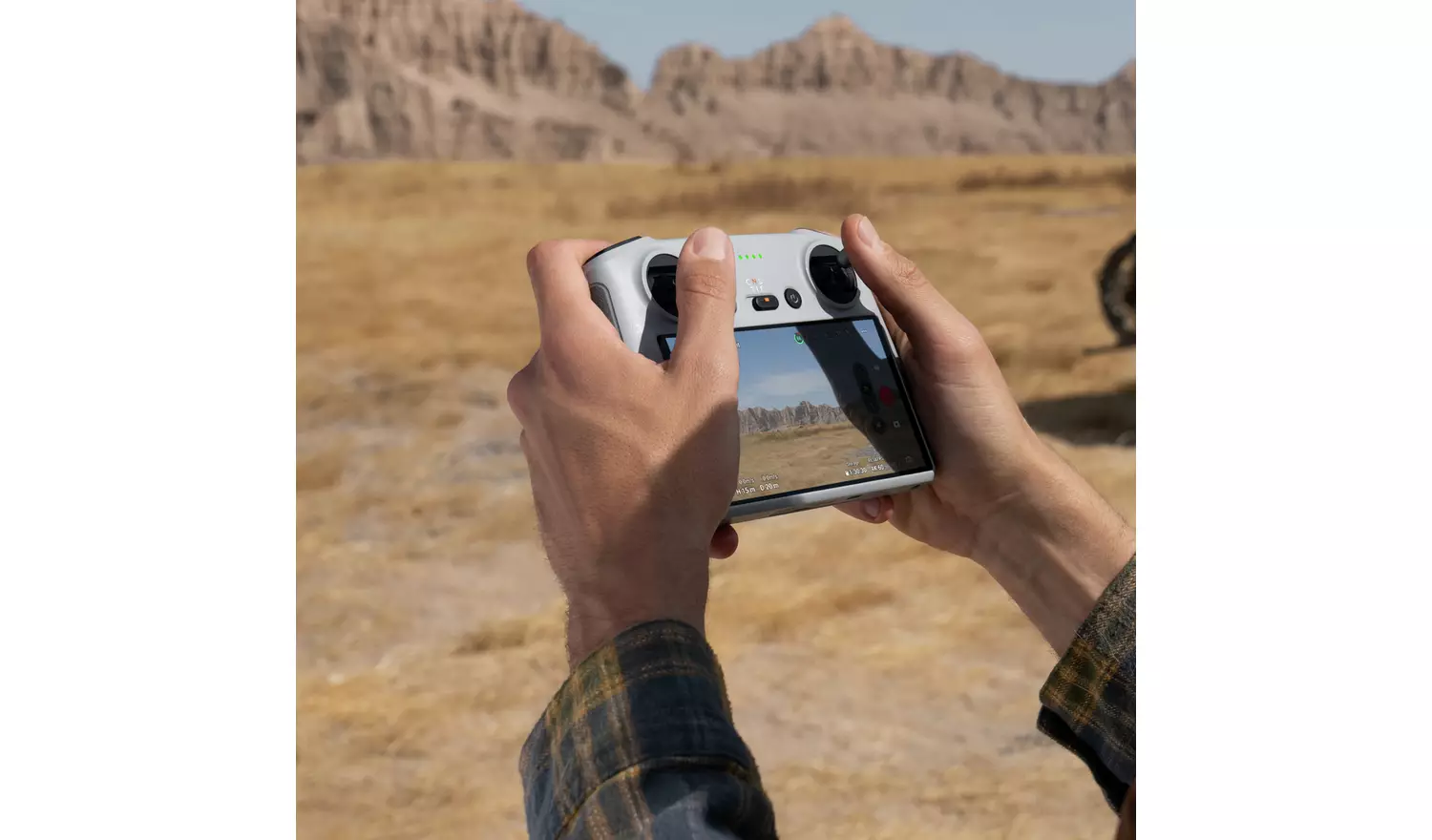 DJI Mavic 3 Pro Fly More Drone Combo