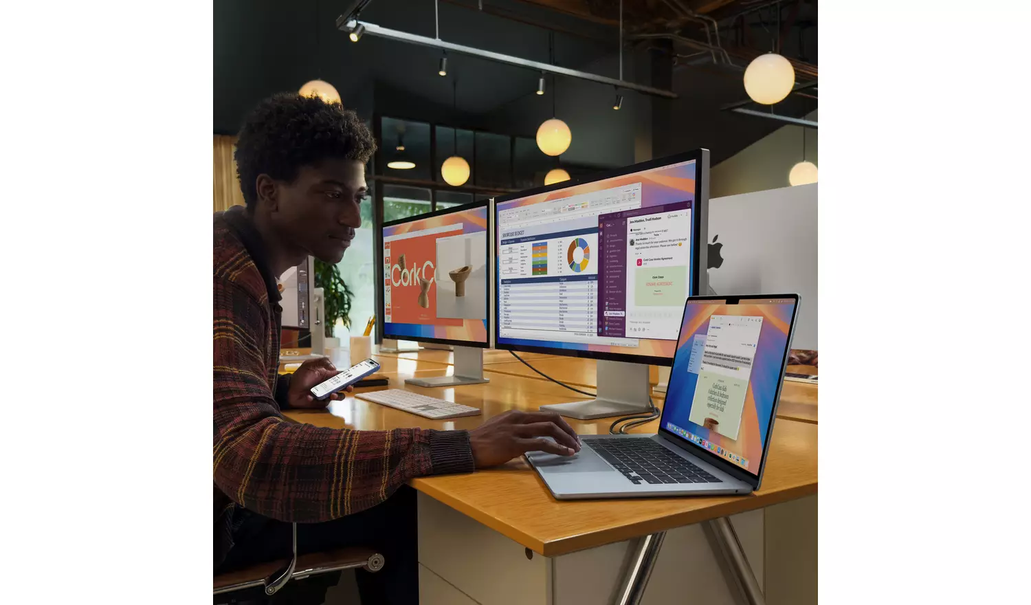 Apple MacBook Air 2025 15.3in M4 16GB 256GB - Midnight