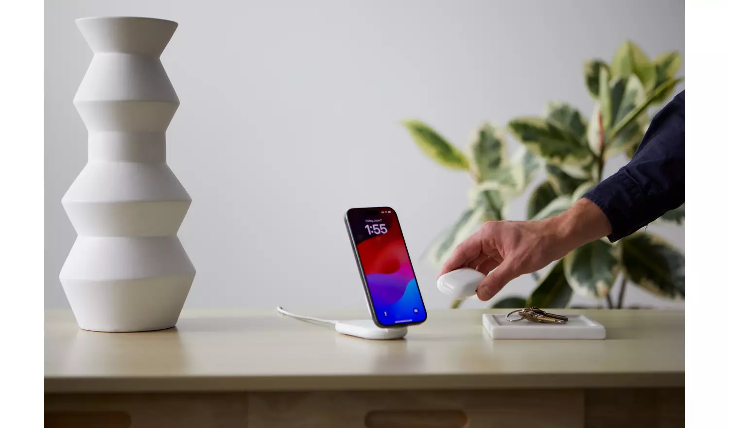 Belkin 2 in 1 MagSafe Compatible Wireless Charger Qi2- White