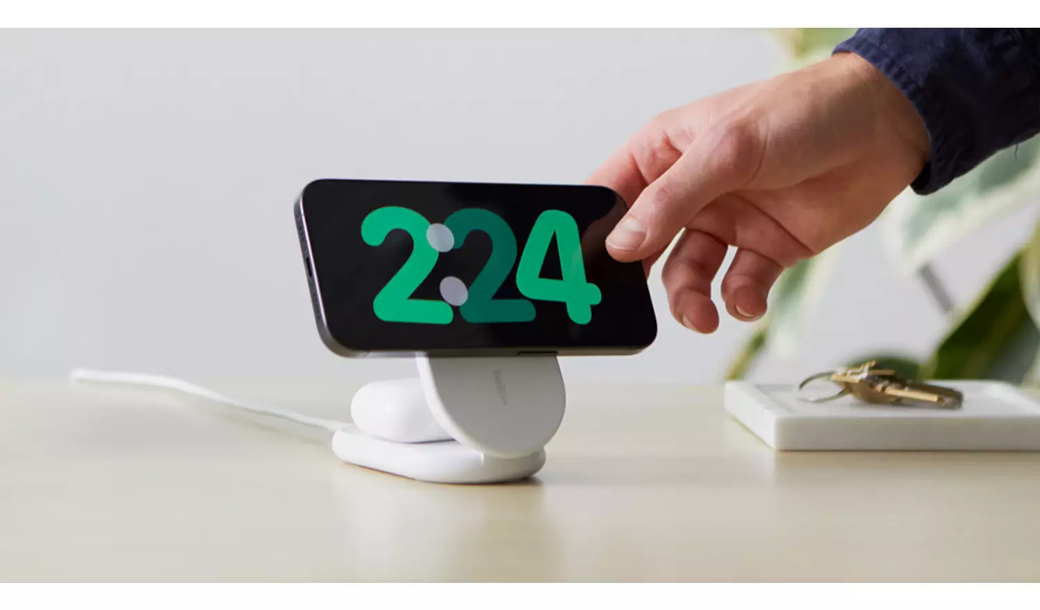 Belkin 2 in 1 MagSafe Compatible Wireless Charger Qi2- White