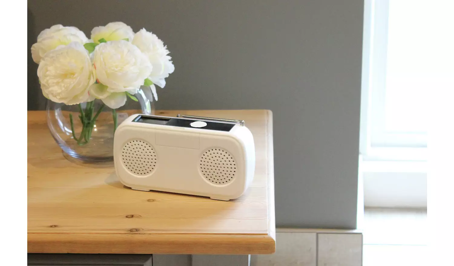 Ravencourt Living USB Version One Button Radio