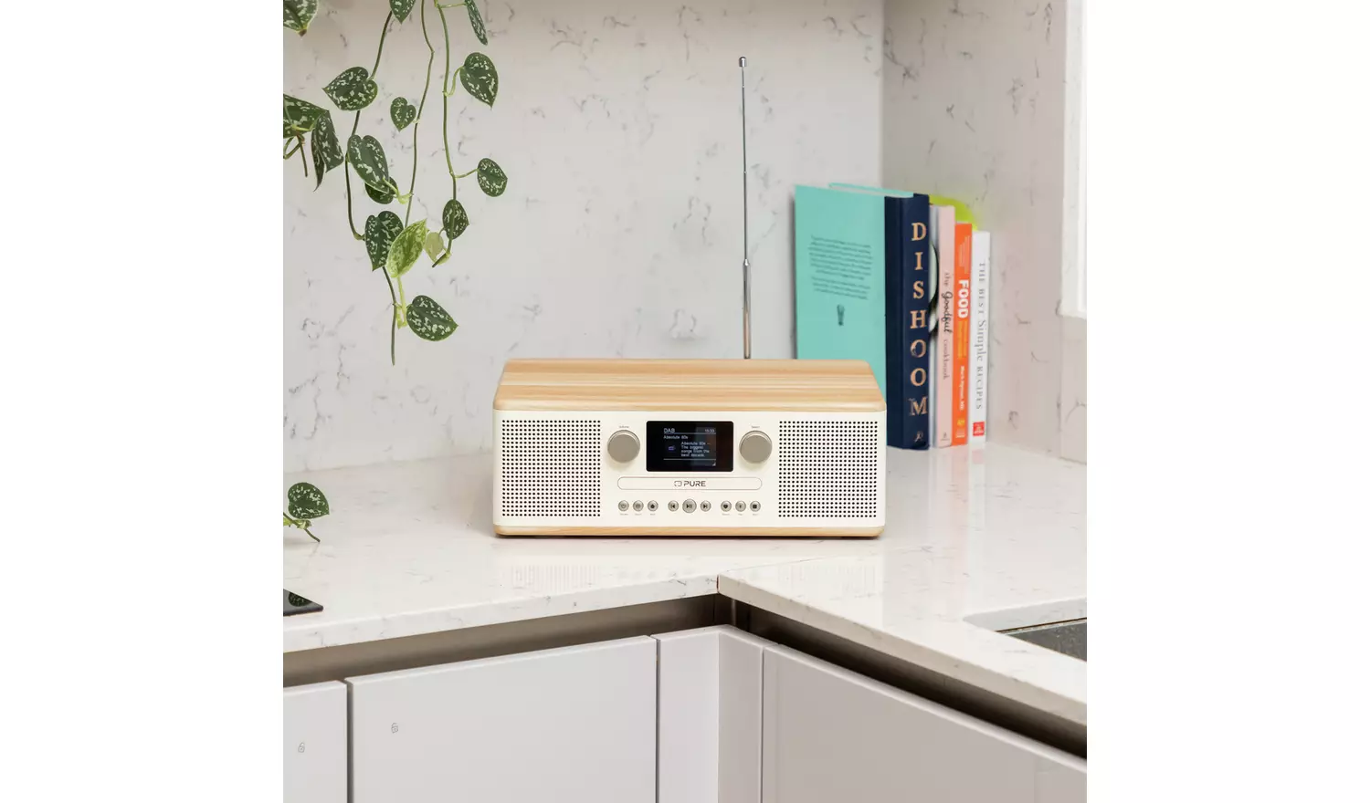 Pure Classic C-D6 DAB+/FM Radio/Bluetooth - Oakwood