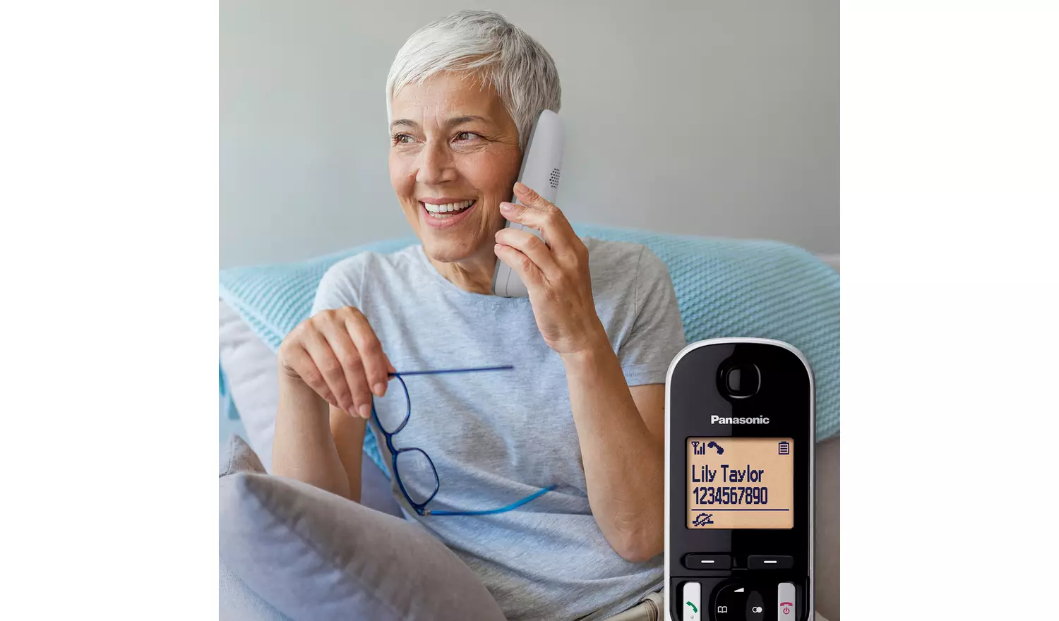 Panasonic KXTGC262ES Cordless Phone w/ Answer Machine Twin