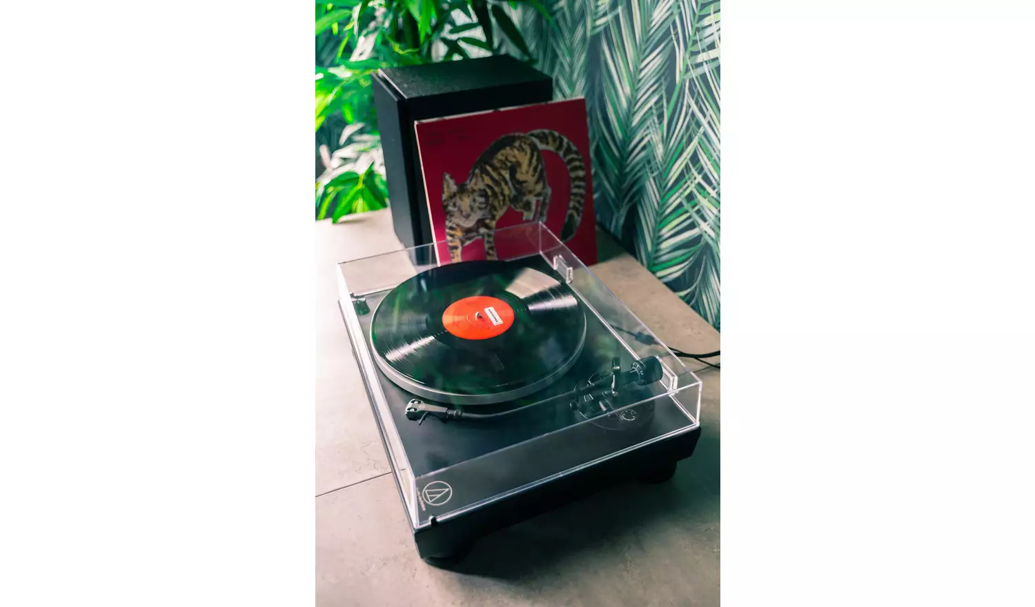 Audio-Technica AT-LP5x Direct-Drive Turntable - Black