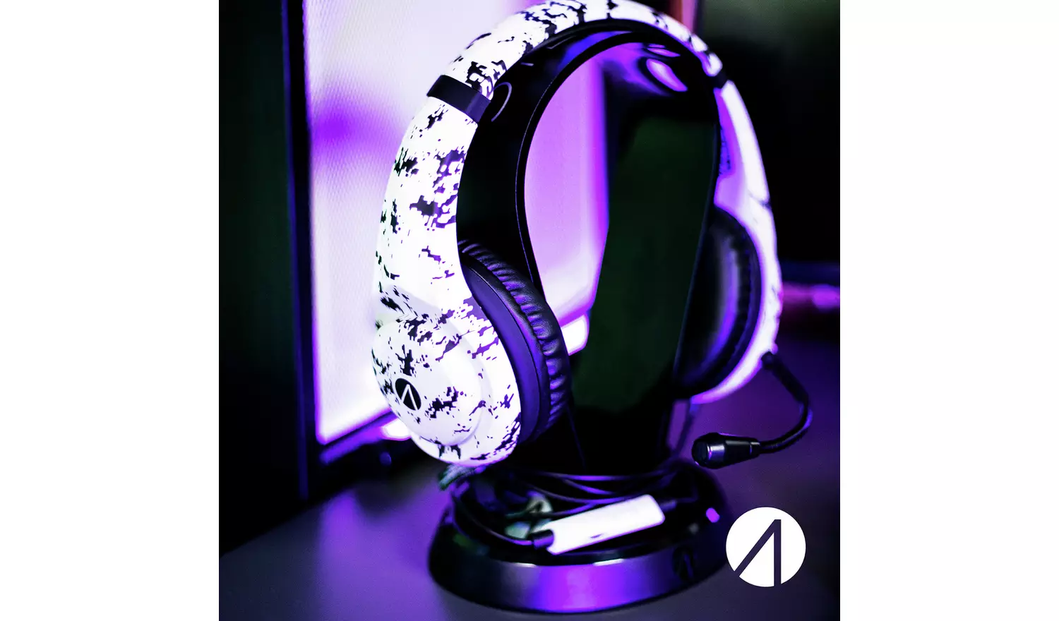 STEALTH Gaming Headset Stand With Base - Black