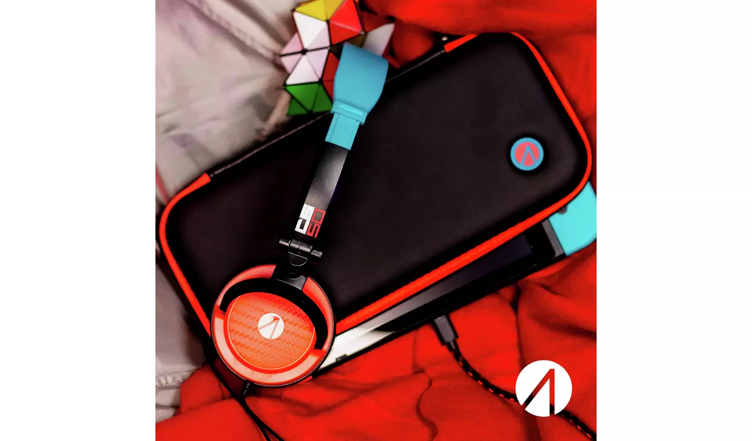 STEALTH Premium Travel Kit With Headset For Switch/Lite/OLED