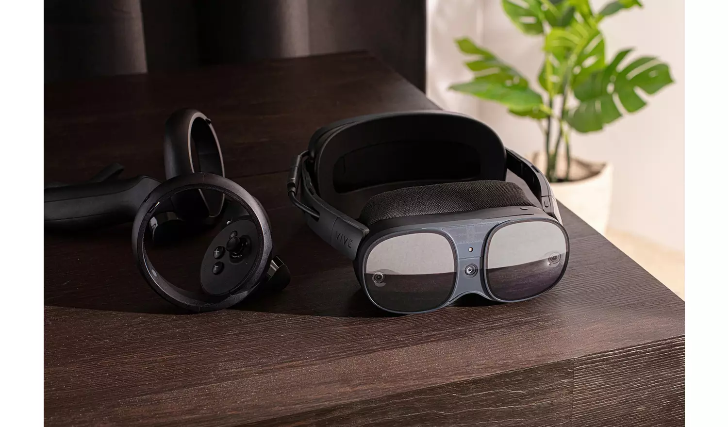 HTC VIVE XR Elite All-in-One VR Headset