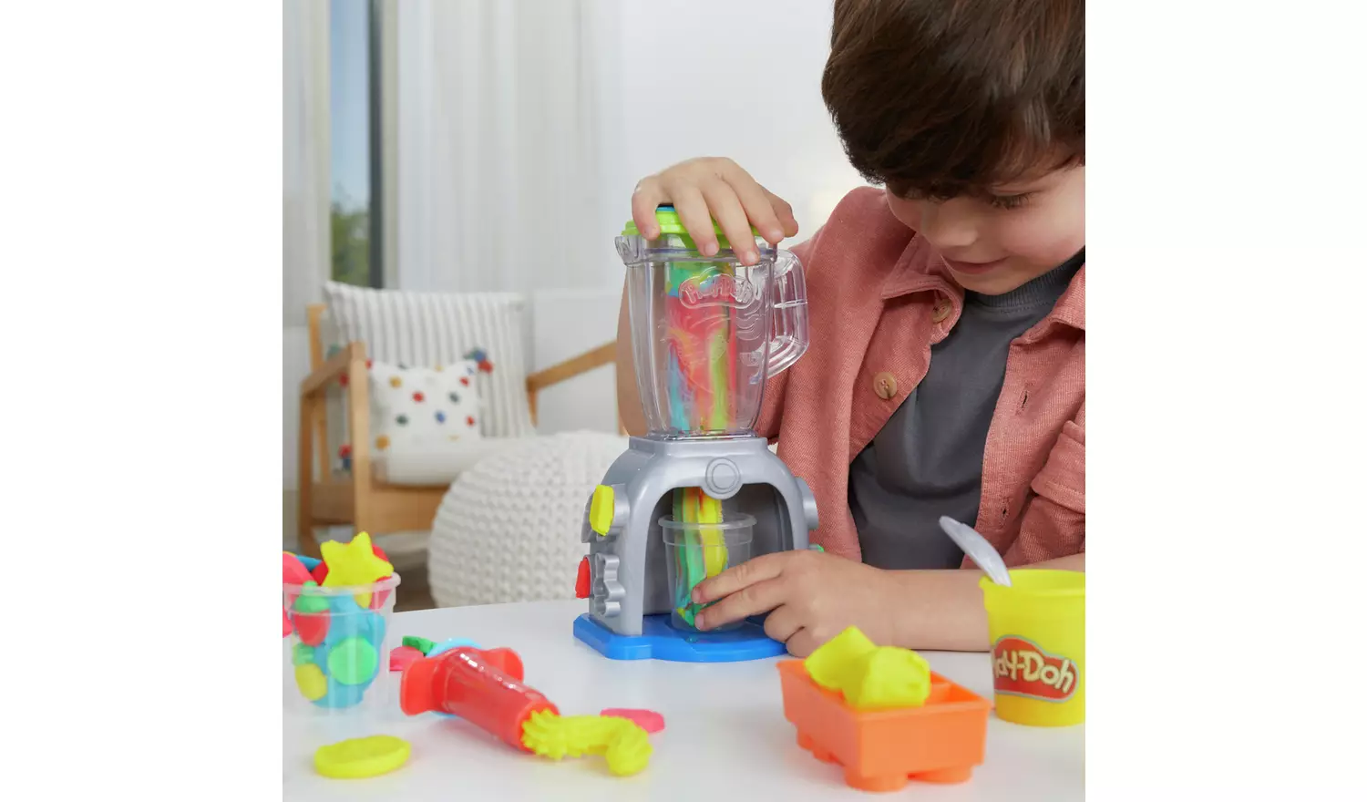 Play-Doh Swirlin' Smoothies Blender with 5 Tubs Playset